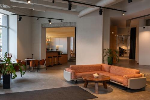 Corner Hotel - image 7