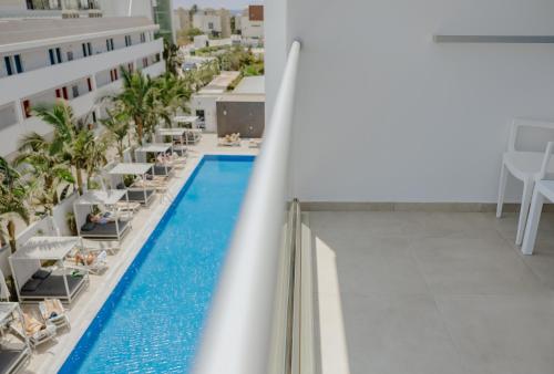 Seasons Hotel (Adults Only) - image 11