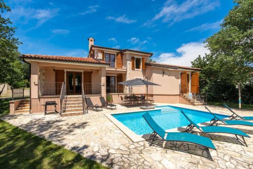 Viesnīcas āriene, Villa Anteva in Fuskulin