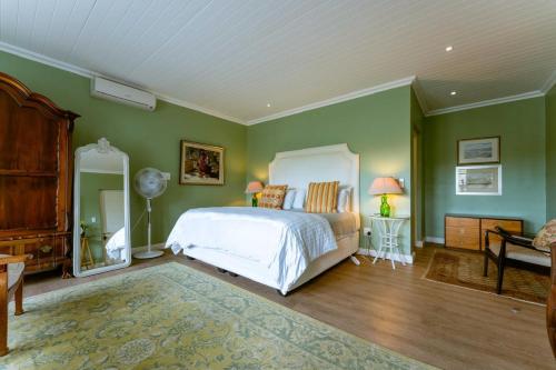 Vineyard Views Country House