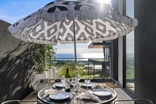 Facilities, OMG the Views! Your Luxury Bay Retreat Awaits! near Arthurs Seat Summit