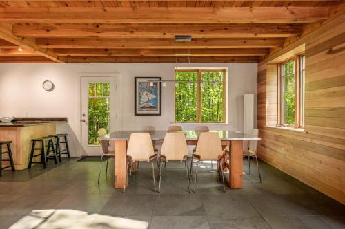 The Epic Sugarloaf Family Getaway in Carrabassett Valley (ME)