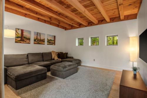 The Epic Sugarloaf Family Getaway in Carrabassett Valley (ME)