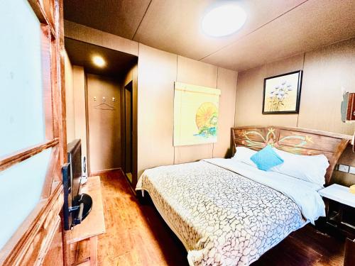 Double Room with Private Bathroom room in Lewo Guest House