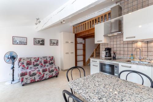 Grand Studio pieds dans l'eau - Location saisonnière - Collioure