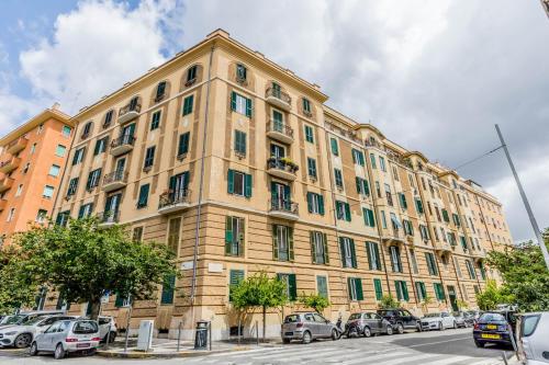 Elegant 3-bedroom apartment near the Metro, Rzym (zdjęcie 2)