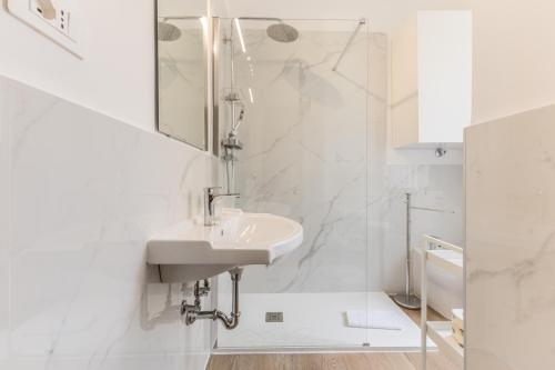 Elegant 3-bedroom apartment near the Metro, Rzym (zdjęcie 4)