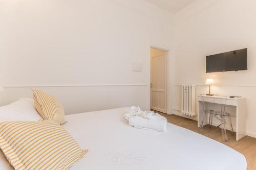 Elegant 3-bedroom apartment near the Metro, Rzym (zdjęcie 8)