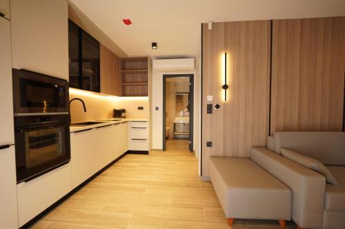 Sunrise Luxury Apartments in 法拿里
