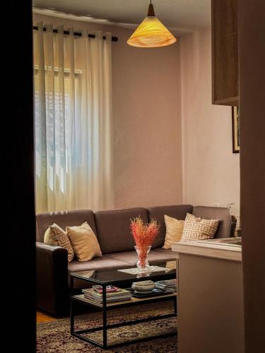 All Seasons Apartments - Free Parking & City Center