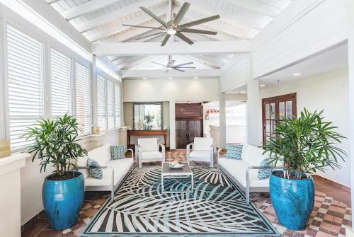 Luxury Beachfront 1BR Villa in Ocean Villas - Breathtaking Views - Villa Isla Encantada in Rio Grande