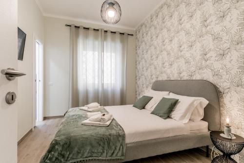 Elegant and spacious apartment facing the subway near the Vatican, Rzym