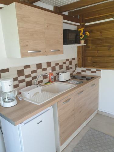 A ka lémich (A ka lemich) in 聖玫瑰