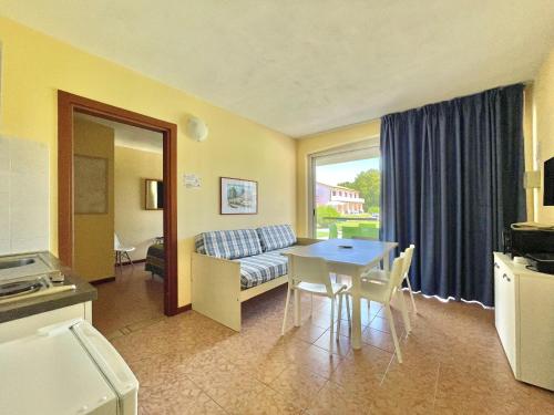 2 bedrooms, 3 beds