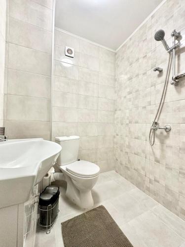 Spacious 1BR Apartment in Central Sofia, Next to University, Sofía (foto 7)
