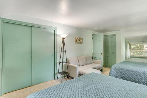 1 Mi to Dtwn Salem: Apt w/ Garage Access! in Salem (OH)
