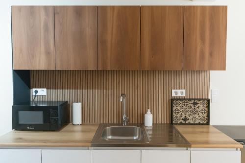 Niki Athens Suites - Deluxe Suite at Historical Centre Monastiraki, Athens (photo 10)