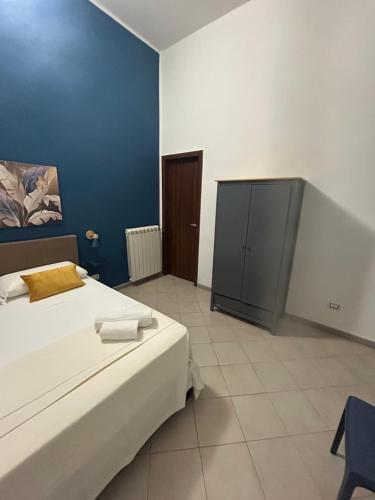 Double Room with Terrace image 5