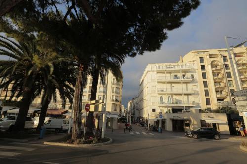 アジュレンヌ ロイヤル ホテル カンヌ クロワゼット