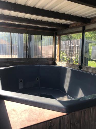Open air bath, Privaatne liivarand, saun ja kumblustunn - Pusi Puhkemaja Peipsi aares in Kallaste