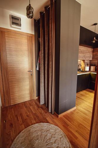Apartment with sea view 5 minutes from the beach, Budva (fotografie 5)