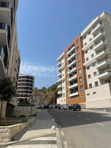 Apartment with sea view 5 minutes from the beach, Budva (fotografie 7)