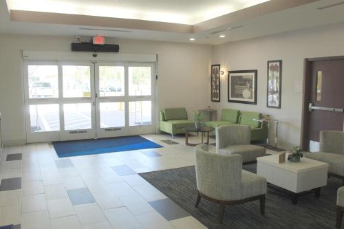 Holiday Inn Express Venice an IHG Hotel - image 10