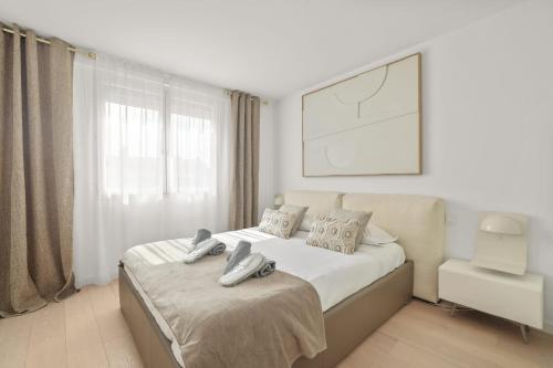 REF 1493 - Cannes -City Center Banane District - image 2