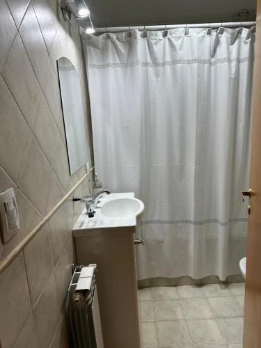 One-Bedroom Apartment image 10