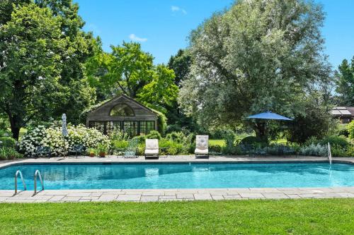 Stunning Cottage in Famous KY Garden -Sleeps 2 in Prospect