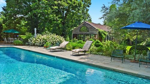 Stunning Cottage in Famous KY Garden -Sleeps 2 in Prospect