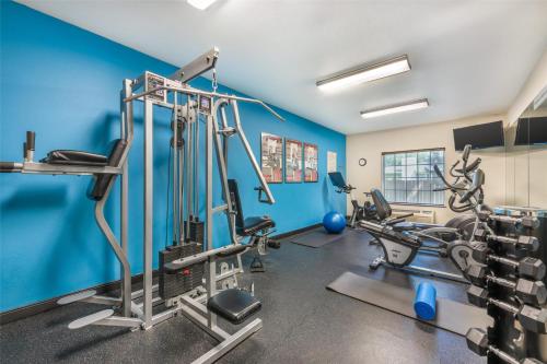 Best Western Plus Eastgate Inn & Suites - image 11