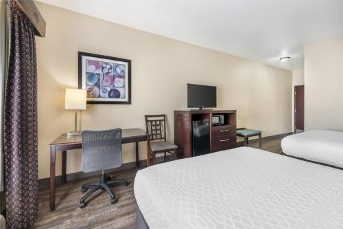 Best Western Plus Eastgate Inn & Suites - image 12