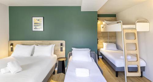 1 double bed, 1 sofa bed