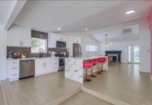 บริการและสิ่งอำนวยความสะดวก, Events Allowed: Sunny Villa| Lake| Trails| Beach in ลาเมซา (CA)