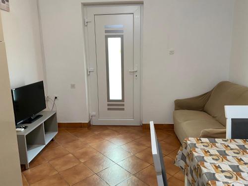 Apartments Dragica - image 12