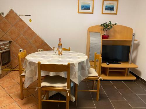 Apartments Dragica - image 13
