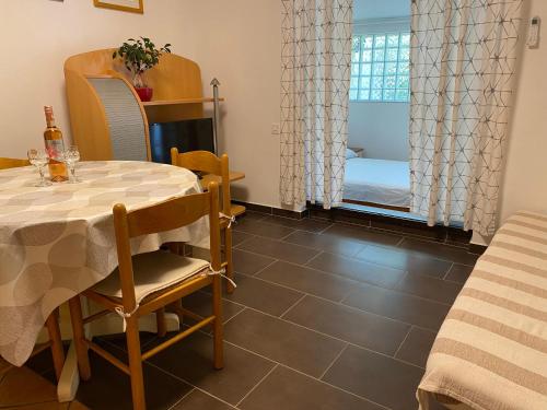Apartments Dragica - image 2