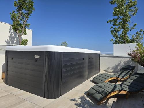 CS Skyline rooftop spa de nage near Les Jardins de Marrakech