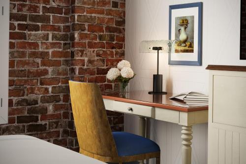 King Room image 2