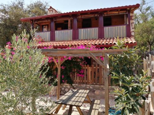 Private Restored stone house with terrace and gardens