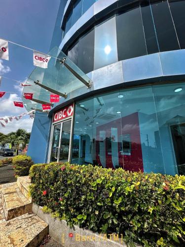 Urban Escape - 2Br 2Bth Condo in Reduit Rodney Bay, Gros Islet in แคพ เอสเตท