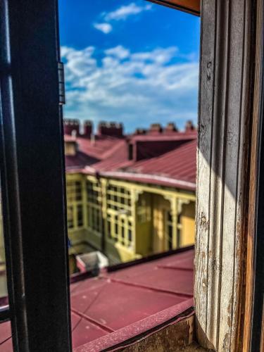 Апартаменты Georgian Sun, мансарда в центре города, Тбилиси (фото 6)