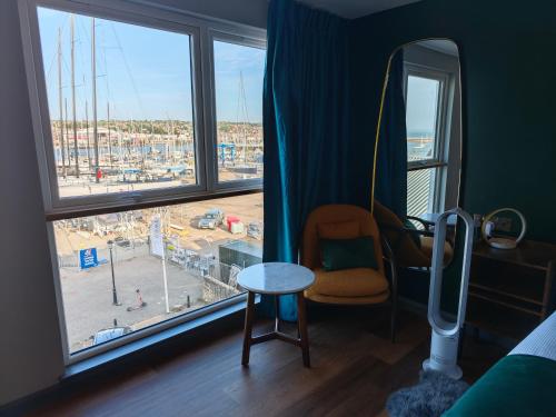 Pinnacle Suites Hotel in Cowes North