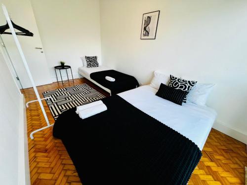 The Crespo House - NO 5F - Central Two-Bedroom Apartment, Лиссабон