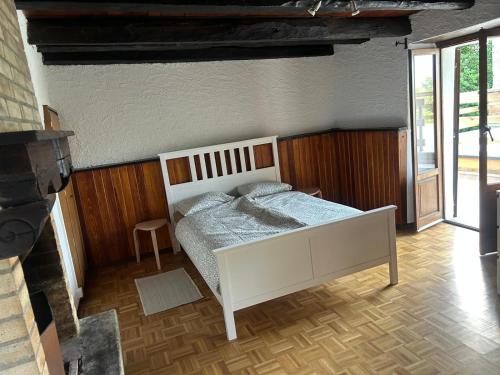 Ara Gesa Old Cottage in Curtina, Schweiz
