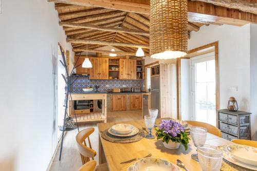 ห้องครัว, Casa da Mãe - Entre o Pico e a Maré (Casa da Mae - Entre o Pico e a Mare) in เซา กาเอตาโน