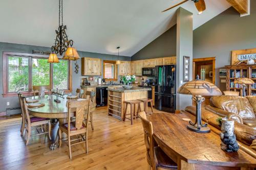 Private 5 Acres w/ Mtn Views: Park County Cabin! in Tarryall Mountain