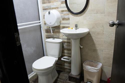 Quadruple Room image 6