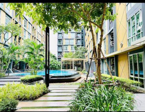 Welcome to warm room here have gym saona Netflix, Bangkok